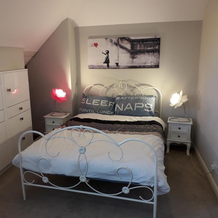Street Artist Bed & Breakfast Romford Ngoại thất bức ảnh