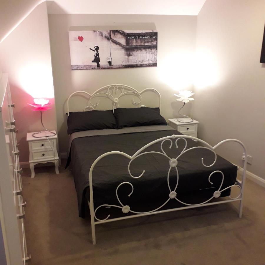Street Artist Bed & Breakfast Romford Ngoại thất bức ảnh